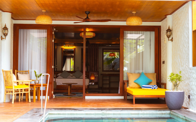 Отель Island Luxury Retreat Maalhos