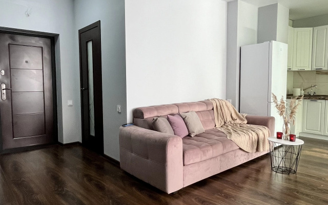 Evrodvushka u morya Krants -Park Flat