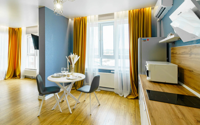 Vidovaya S Panoramnymi Oknami Na Naberezhnoy Reki Flat