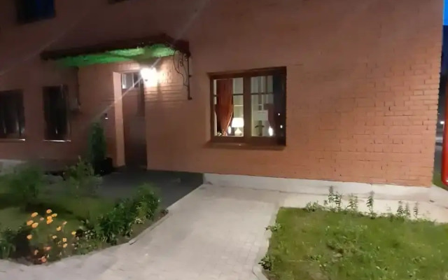 Отель Кристал