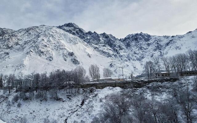 Cozy Hotel Kazbegi