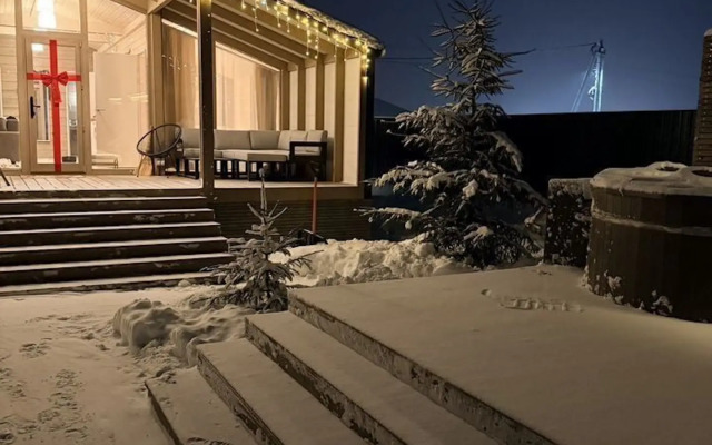 Частный дом с русской баней и горячей купелью