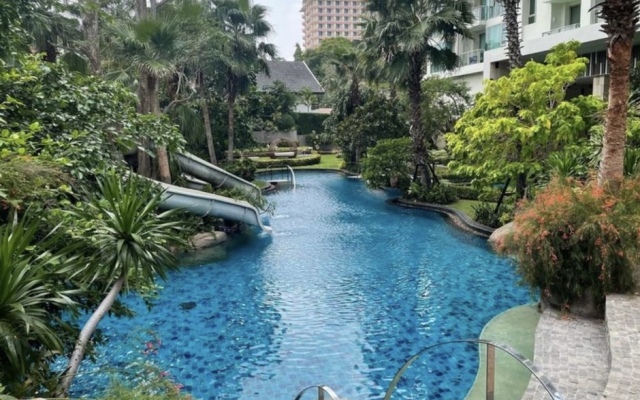 Riviera Wongamat Beach Apartments