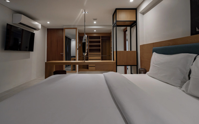 Modern Luxury Loft Riverhouse Villa