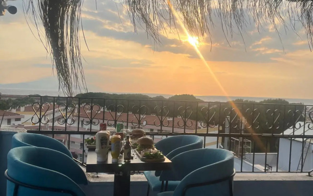 Blue Golden Sea Hotel