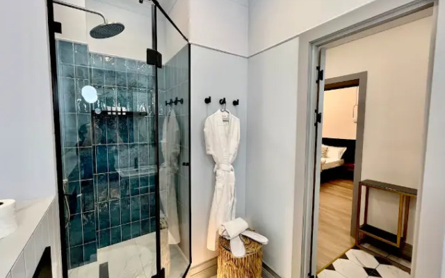 Квартира Конфетка на Абая 164/6