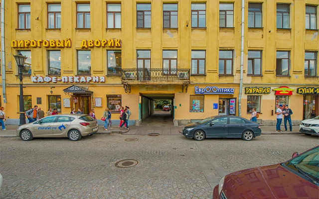 Квартира у Казанского Собора с Камином