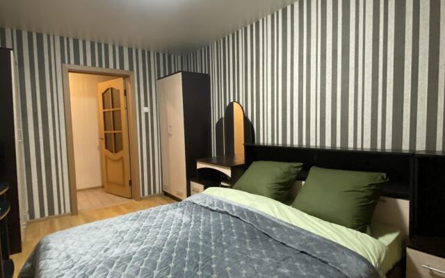 Dvuhkomnatnye na Nalichnoj 37/4 Apartments
