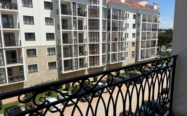 336 Na Mira Apartments