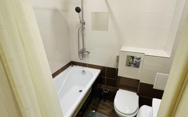 Na Verkhnyaya Naberezhnaya 161/13 Flat