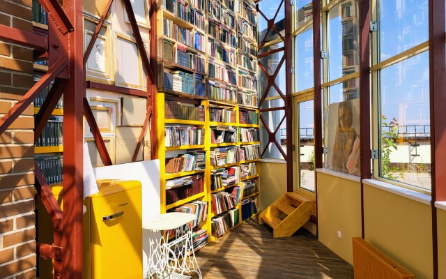 Апартаменты Трёхэтажный Мезонин над Крышами Питера Киевская 3