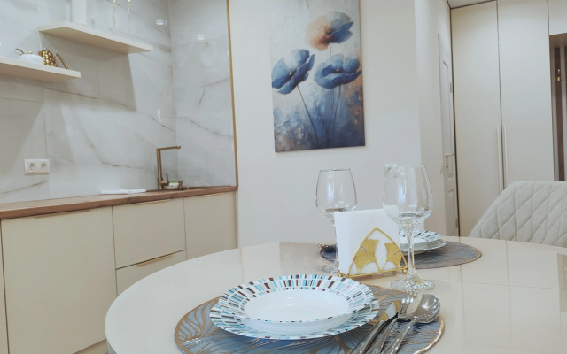 Flat s Panoramnym Vidom na Skver Geroyev Rossii