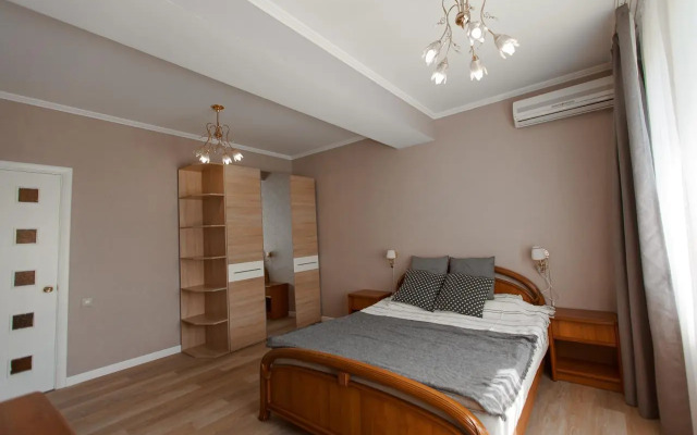 Rivyera Flat