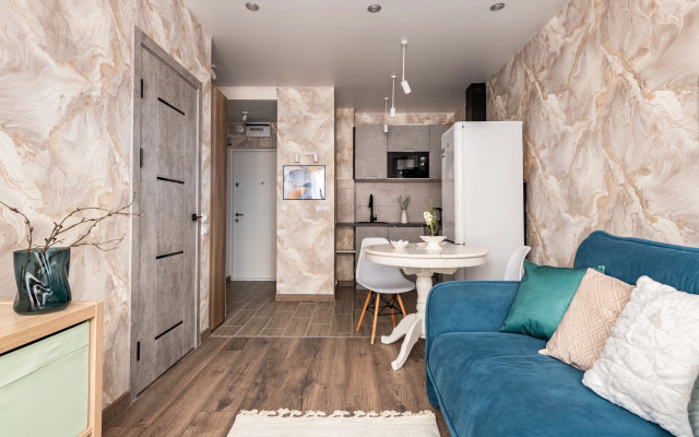 Provans v Lunnom Svete Flat