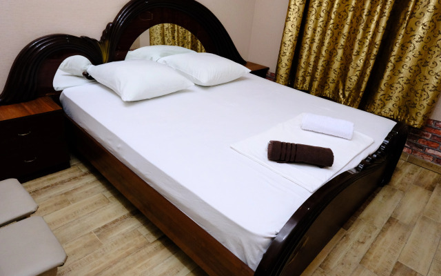 Noy Hotel