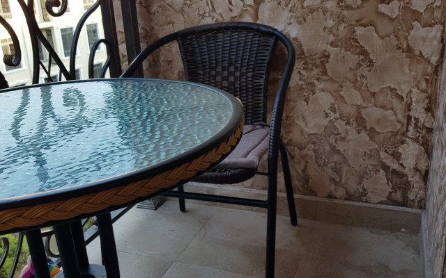 Na Nizhneimeretinskoy 143 Flat