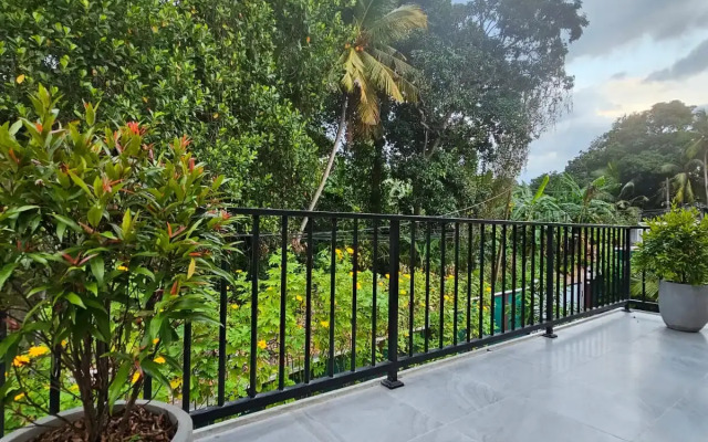 Seagulls Garden Hikkaduwa Villa