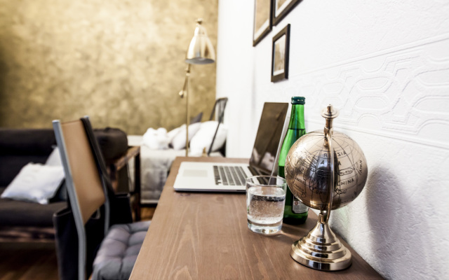 Апартаменты с эркером Александра Блока