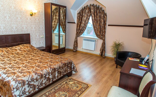 Karoza Hotel