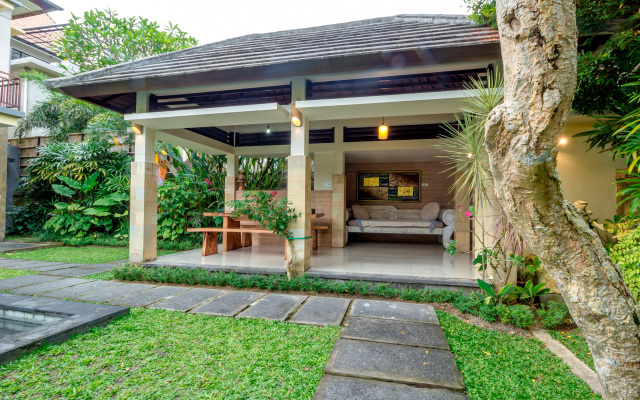 Blue Swing Villa