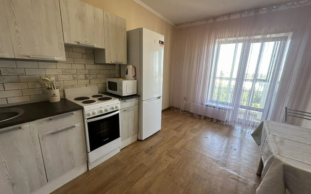 Dvukhkomnatnaya Na Schuseva 11k2 Flat