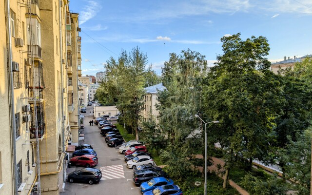 KvartiraSvobodna - Ogromnaja kvartira na reke Jauza Apartments