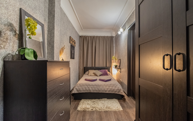 Апартаменты Двухкомнатные апартаменты в центре на Марата