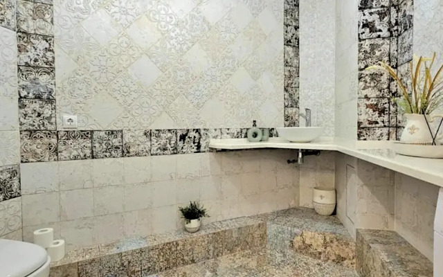 Квартира в Центре Города Рядом с Кремлёвской Набережной