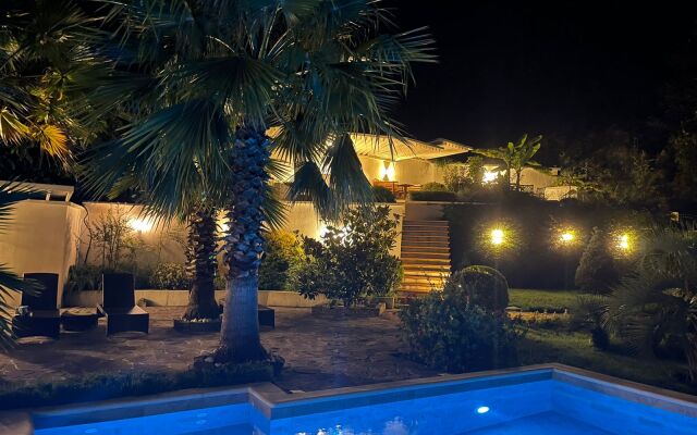 More I Palmyi Guest House