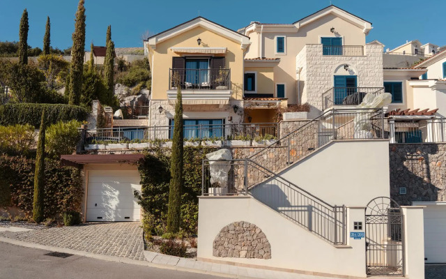 Lustica Bay Luxury Townhouse Villa
