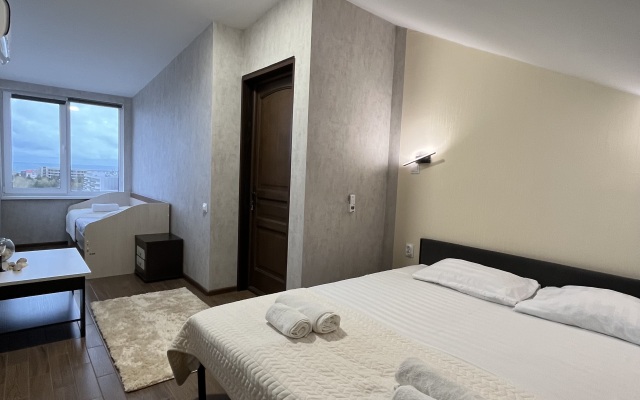 Na Pontiyskoy 16 Guest House
