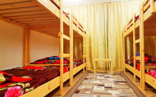 Uyut Hostel