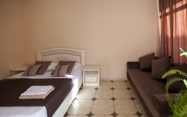 Aloiza Guest House