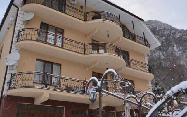 Gornaya Lavanda v sele Monastyr Guest House