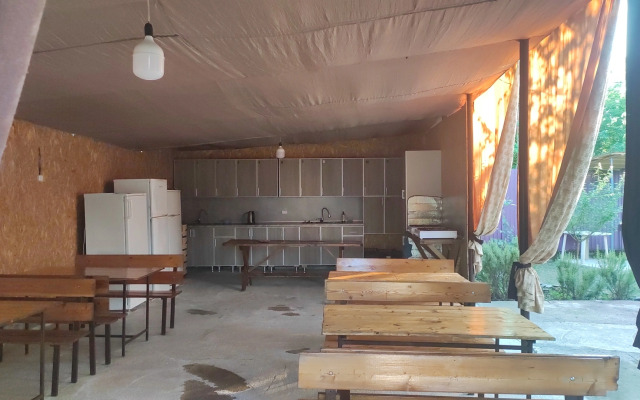 Emiliya Guest House