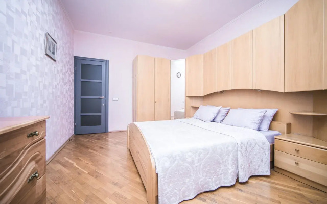 3-bedroom on Karl Marx 25 Center Apartments