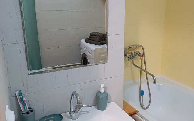 Vozle Morya Flat