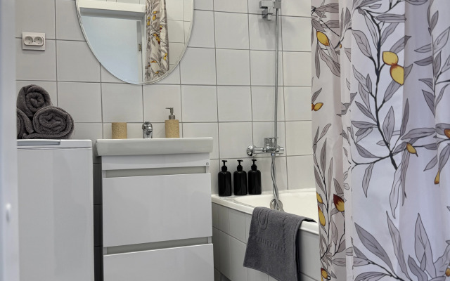 Uyutnaya yevrodvushka ryadom s Kremlem Flat
