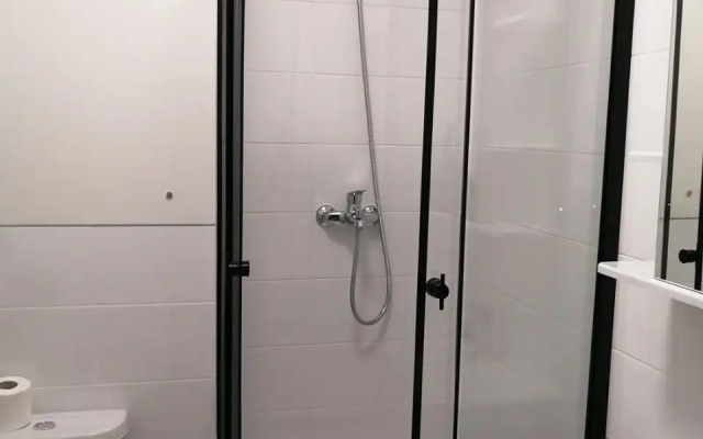 Uyutnaya Studiya Okolo Metro Bulvar Rokossovskogo Apartments