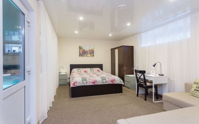 Dom18 Guest House