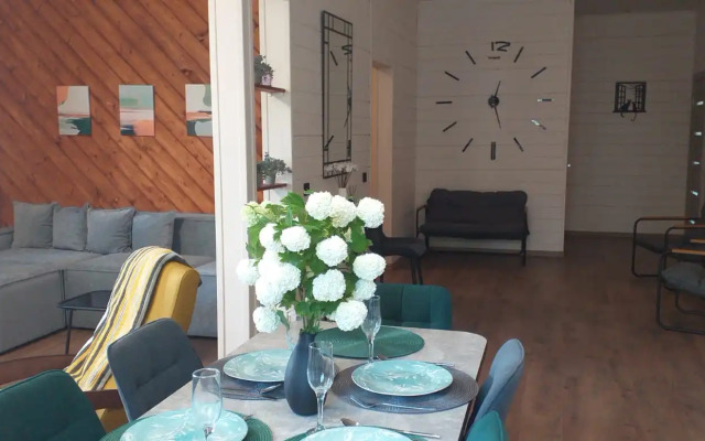 Novy Zagorodny Private House