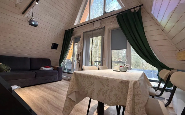 Частный дом с баней в лесу на берегу Истринского водохранилища