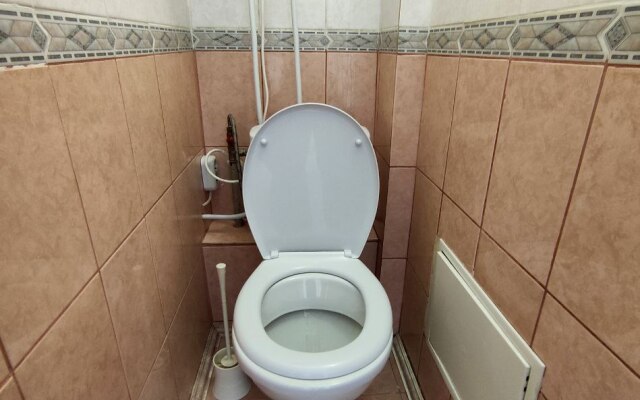 Квартира двухкомнатная рядом с торговым центром