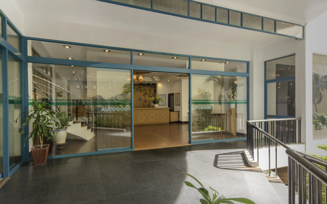 Отель Green Hotel Nha Trang