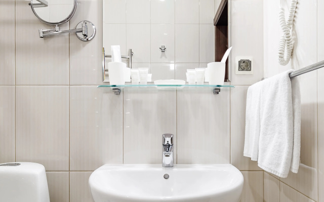 Staryij Dvorik Na Orlovskoj Hotel