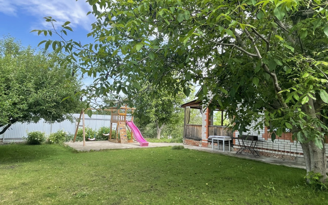 U Azovskikh Guest house