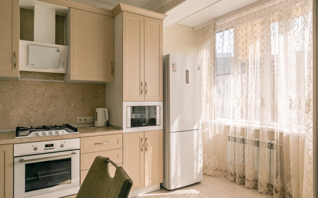 Апартаменты Лира от Ирины Савельевой + С красивым видом на Боргустанский хребет + У входа в верхний Курортный парк + Релакс 150%!