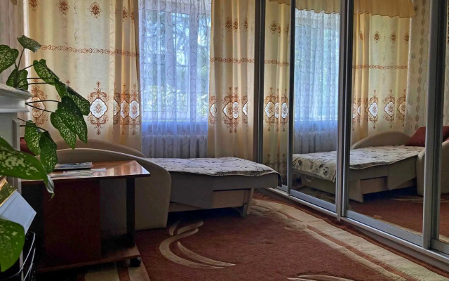 Tikhaya V Tsentre Kurortnogo Goroda Flat