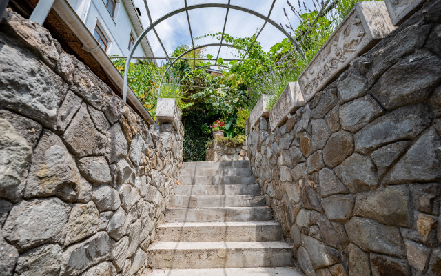 Na ulice Nagornaya 5 Apartments