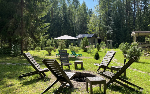 Домик на опушке на берегу Озера Волго на Селигере - коттеджи Сосновый бор